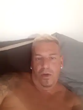 Bernardodurao online show from March 3, 2026, 10:04 pm