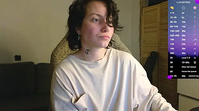 esajukyy online show from March 22, 2026, 1:25 pm