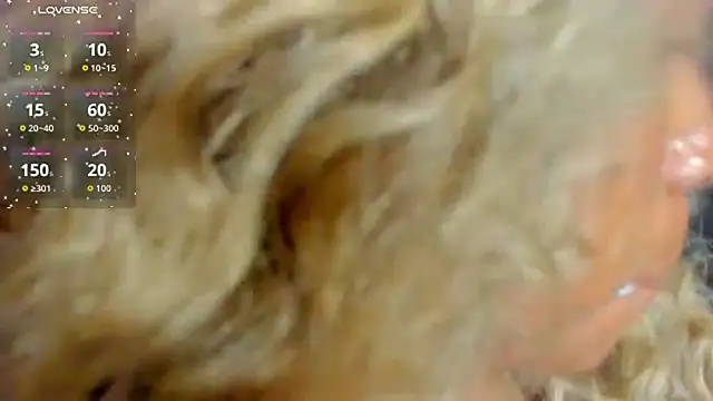 Snapshot of KamariaFyre chatting on May 31, 2026, 9:27 am KamariaFyre online show from May 31, 2026, 9:27 am