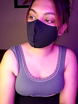 Snapshot of Olivia3 chatting on October 12, 2025, 10:53 pm Olivia3 online show from October 12, 2025, 10:53 pm