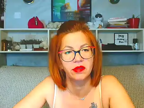 Natali3855 online show from July 20, 2026, 5:44 am