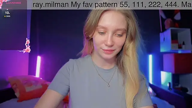 AliceMilman online show from March 4, 2025, 2:53 pm