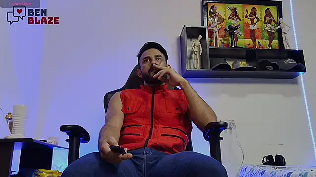 Snapshot of BEN_BLAZE chatting on December 22, 2024, 11:20 pm BEN BLAZE online show from December 22, 2024, 11:20 pm