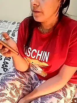 ShadiaStar online show from February 26, 2025, 10:09 pm