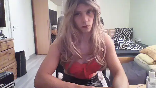 Kinky-Kristina online show from September 16, 2025, 7:37 pm