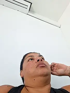 chubby sexy big tits online show from February 5, 2026, 4:00 pm