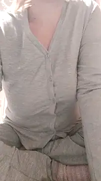 houy111111 online show from November 27, 2025, 10:28 am