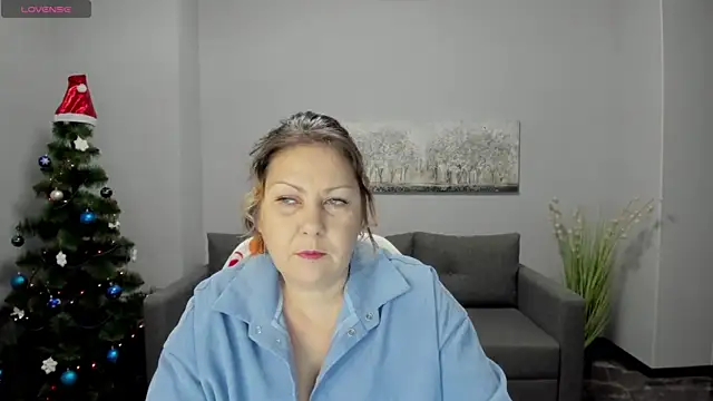 Milana Blake online show from December 17, 2024, 6:35 am