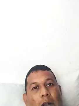 Snapshot of Feli230990 chatting on March 7, 2025, 11:05 pm Feli230990 online show from March 7, 2025, 11:05 pm