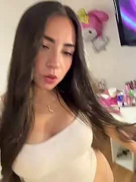 Snapshot of Melody_04 chatting on March 14, 2026, 2:50 am Melody 04 online show from March 14, 2026, 2:50 am