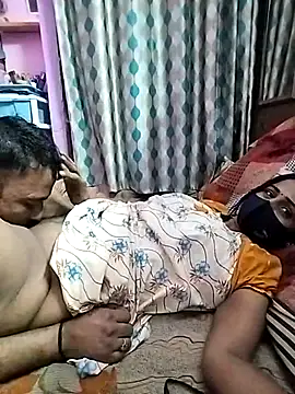 sweety telugu couple2027 online show from February 24, 2025, 7:52 pm