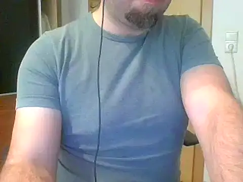Snapshot of GeilerTiroler chatting on February 6, 2025, 1:54 pm GeilerTiroler online show from February 6, 2025, 1:54 pm