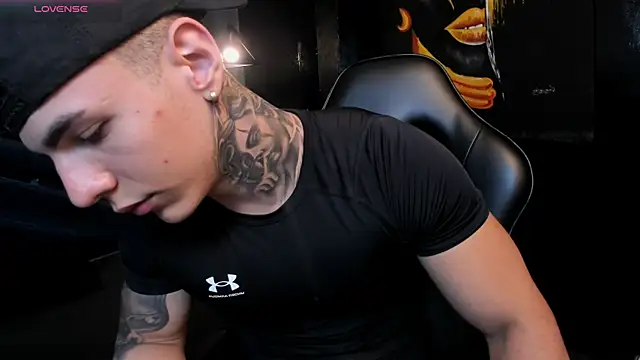 Flynn Riider online show from November 5, 2025, 5:13 pm