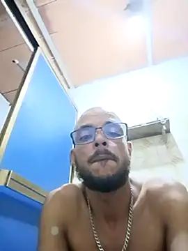 Snapshot of Charly_BC_Dirty chatting on February 26, 2025, 5:42 am Charly BC Dirty online show from February 26, 2025, 5:42 am