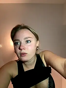 CherryEmmy online show from October 3, 2025, 5:21 pm