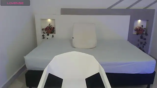 SelenaFox6 online show from March 3, 2025, 12:48 am