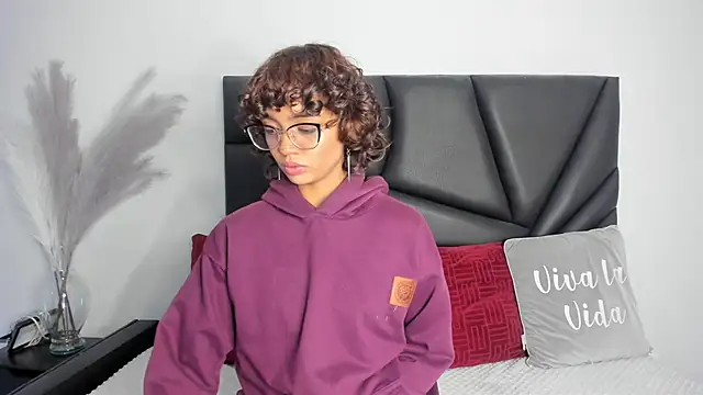 Snapshot of slutty_venus chatting on September 24, 2025, 7:39 pm slutty venus online show from September 24, 2025, 7:39 pm