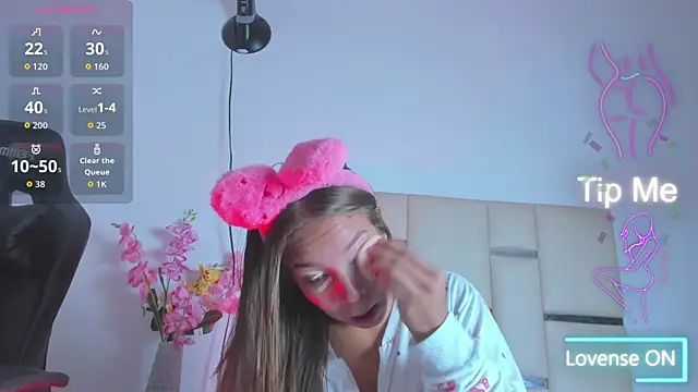 Snapshot of HaleyAmaya chatting on October 31, 2025, 12:50 pm HaleyAmaya online show from October 31, 2025, 12:50 pm