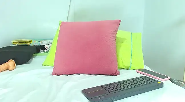 Snapshot of katerineleon chatting on March 10, 2025, 12:18 am katerineleon online show from March 10, 2025, 12:18 am