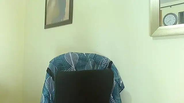 Snapshot of katerineleon chatting on September 27, 2025, 9:20 pm katerineleon online show from September 27, 2025, 9:20 pm