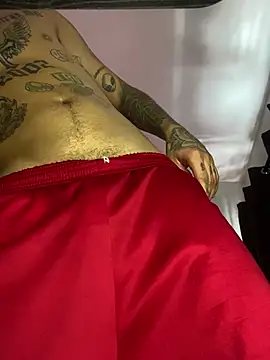 Junihn0 online show from January 28, 2025, 7:00 pm