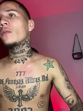 Junihn0 online show from January 31, 2025, 4:06 pm