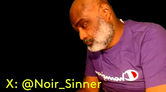 Snapshot of sinnernoir chatting on January 20, 2025, 4:54 am sinnernoir online show from January 20, 2025, 4:54 am