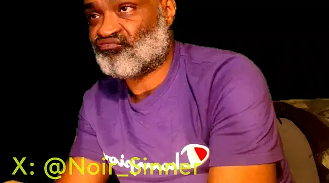 Snapshot of sinnernoir chatting on January 21, 2025, 4:32 am sinnernoir online show from January 21, 2025, 4:32 am