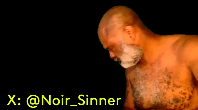 Snapshot of sinnernoir chatting on January 26, 2025, 5:02 pm sinnernoir online show from January 26, 2025, 5:02 pm