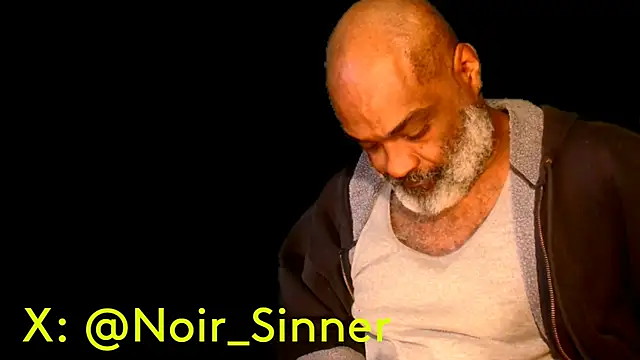 Snapshot of sinnernoir chatting on January 29, 2025, 3:04 pm sinnernoir online show from January 29, 2025, 3:04 pm