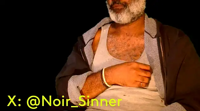 Snapshot of sinnernoir chatting on January 29, 2025, 8:14 pm sinnernoir online show from January 29, 2025, 8:14 pm