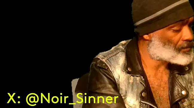 Snapshot of sinnernoir chatting on February 6, 2025, 12:11 am sinnernoir online show from February 6, 2025, 12:11 am