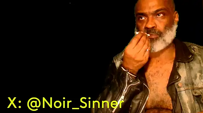 Snapshot of sinnernoir chatting on February 7, 2025, 11:01 am sinnernoir online show from February 7, 2025, 11:01 am