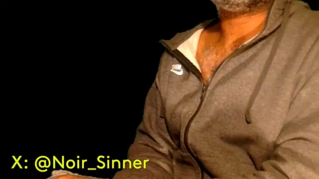 Snapshot of sinnernoir chatting on March 13, 2025, 7:31 am sinnernoir online show from March 13, 2025, 7:31 am