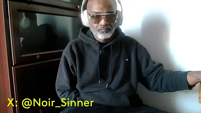 sinnernoir online show from May 4, 2026, 1:07 pm