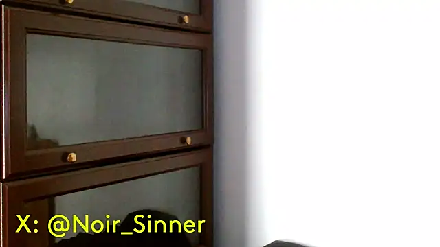 sinnernoir online show from May 6, 2026, 12:43 pm