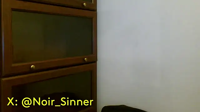 sinnernoir online show from May 7, 2026, 1:22 am