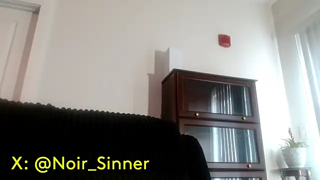 sinnernoir online show from July 8, 2026, 1:04 pm