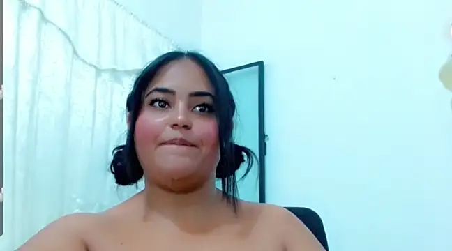 emyli 23 online show from February 13, 2025, 6:48 pm