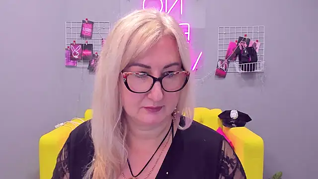 ChristyBrooks online show from January 8, 2025, 6:20 pm