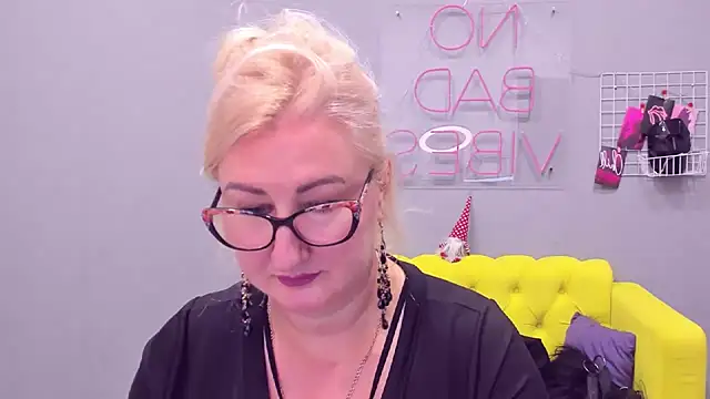 ChristyBrooks online show from January 14, 2025, 6:17 pm