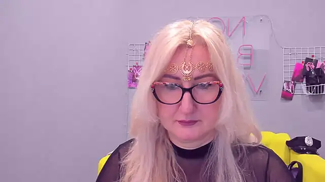 ChristyBrooks online show from January 16, 2025, 2:19 pm