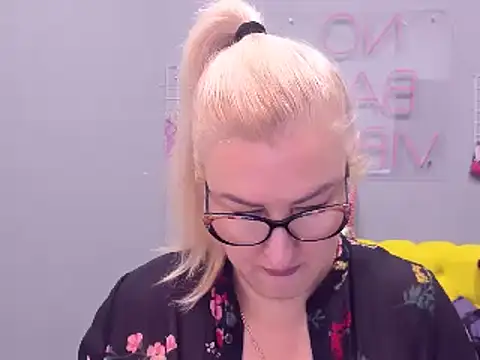 ChristyBrooks online show from January 18, 2025, 9:13 am