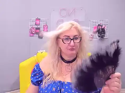 ChristyBrooks online show from January 20, 2025, 9:22 pm