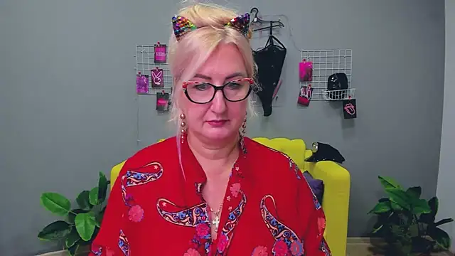 ChristyBrooks online show from January 25, 2025, 3:20 pm