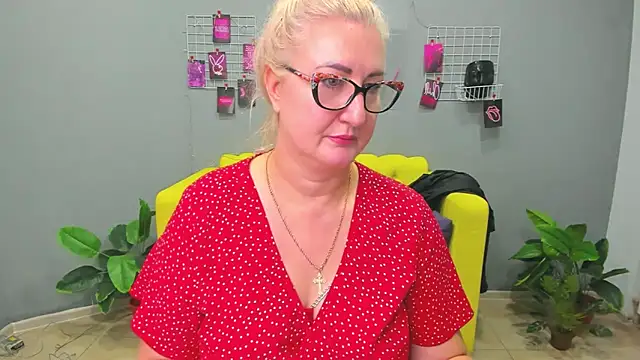 ChristyBrooks online show from January 28, 2025, 9:19 pm