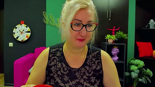 ChristyBrooks online show from February 7, 2025, 12:17 pm