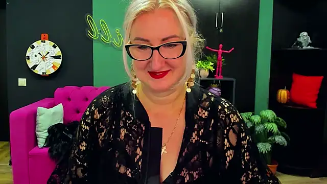 ChristyBrooks online show from March 10, 2025, 9:18 pm