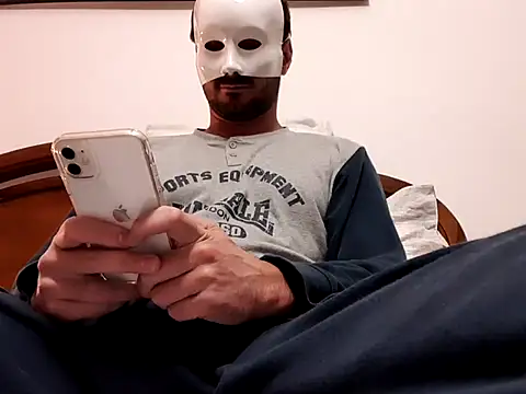 Snapshot of ItalStall chatting on October 4, 2025, 8:18 pm ItalStall online show from October 4, 2025, 8:18 pm