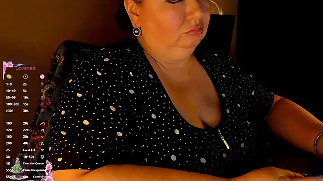 SexxyDreams1 online show from December 13, 2024, 1:15 am